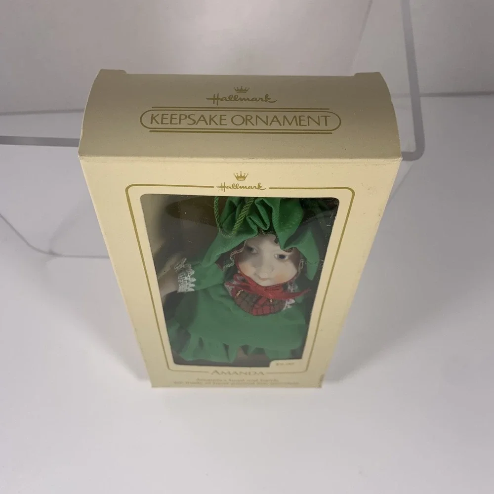 Hallmark 1984 Vintage Keepsake‎ 